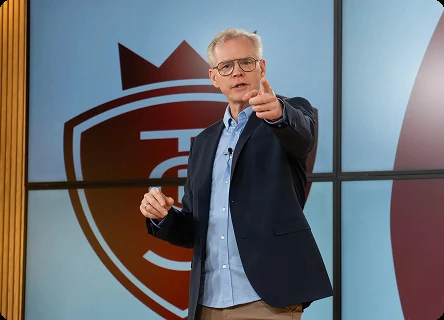 Keynote Speaker präsentiert
